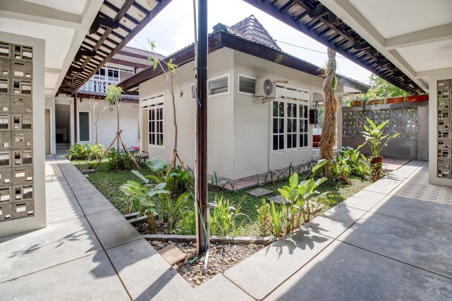 Отель Reddoorz Near Malioboro Tugu Station Jogja Джокьякарта Экстерьер фото